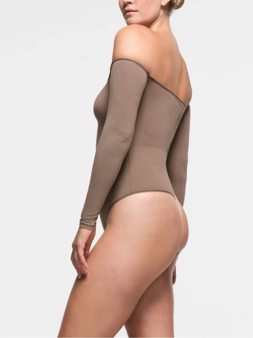Skims Off-Shoulder Long Sleeve Women’s Bodysuit - Brown